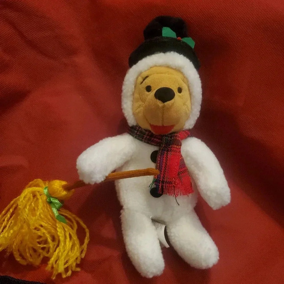 Mini christmas snowman disney pooh, 8 inches - Picture 1 of 4
